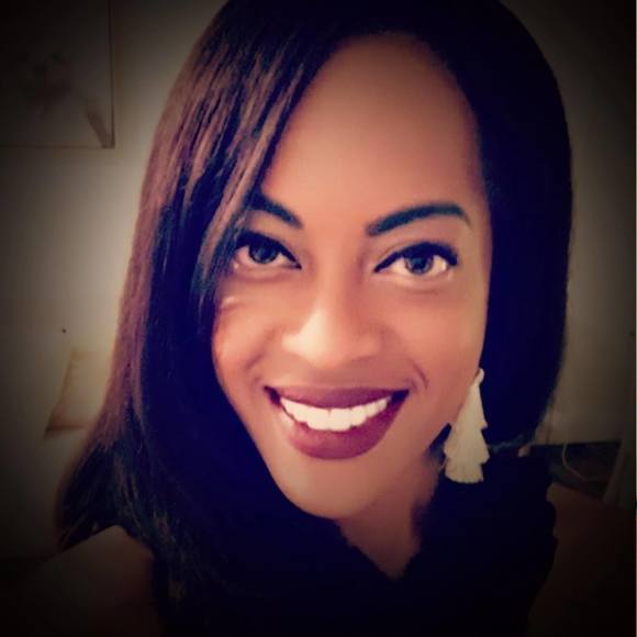 Meet your Posher, Danielle - Picture 1 of 1